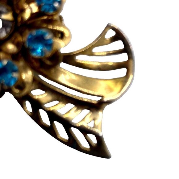 Vintage Blue Faceted Flower Gold Tone Fashion Brooch Pin Open Work Round Stones - Picture 5 of 9